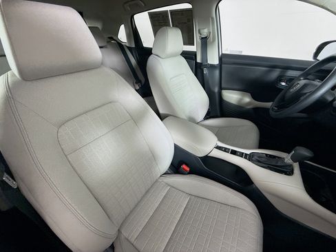Certified 2026 Honda HR-V LX image 33