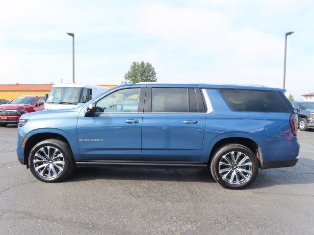 Used 2026 Chevrolet Suburban High Country AWD/4WD image 4