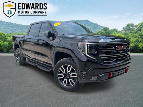 Used 2023 GMC Sierra 1500 AT4 w/ Technology Package AWD/4WD image 1