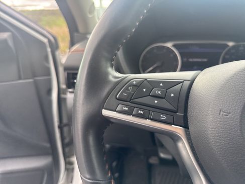 Used 2020 Nissan Sentra SR w/ Electronics Package image 11