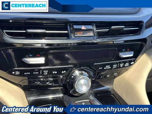 Used 2023 Acura MDX SH-AWD image 28
