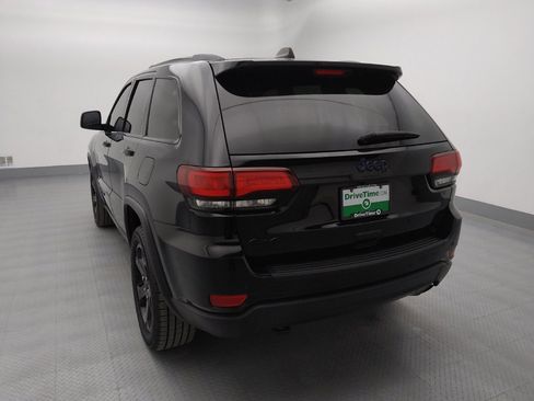 Used 2019 Jeep Grand Cherokee Laredo image 6