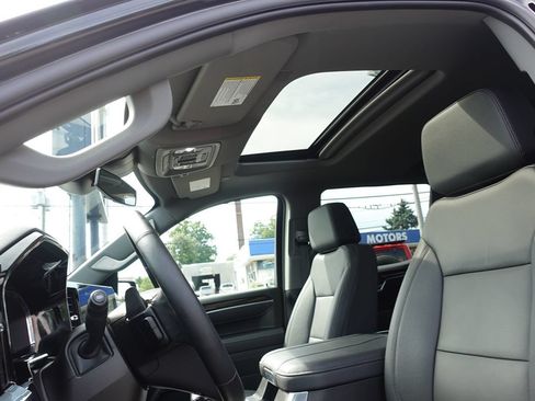 Used 2025 GMC Sierra 1500 Elevation w/ Elevation Premium Package AWD/4WD image 19