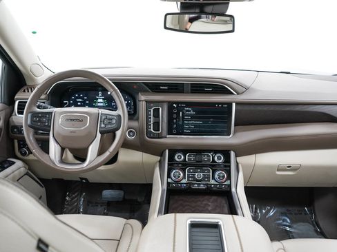 Used 2023 GMC Yukon Denali AWD/4WD image 19