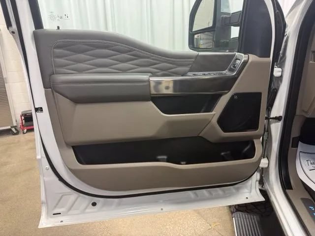 Used 2025 Ford F250 Platinum w/ Platinum Plus Package AWD/4WD image 15