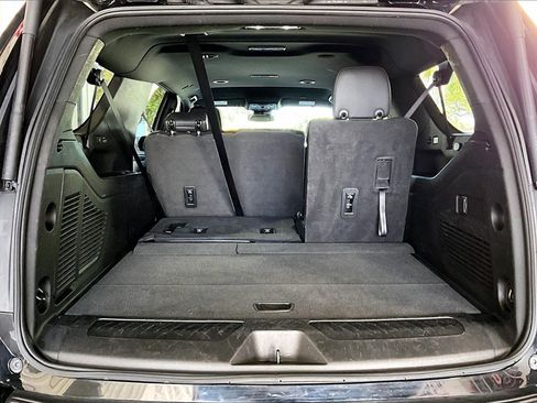 Used 2023 Chevrolet Suburban LT image 22