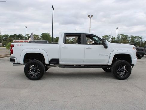 Used 2022 Chevrolet Silverado 2500 LT w/ Convenience Package image 12