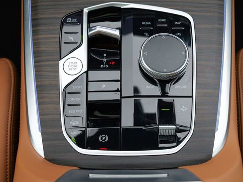 Used 2023 BMW X7 xDrive40i w/ M Sport Package image 60