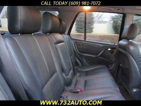 Used 2004 Mercedes-Benz ML 350 4MATIC image 21