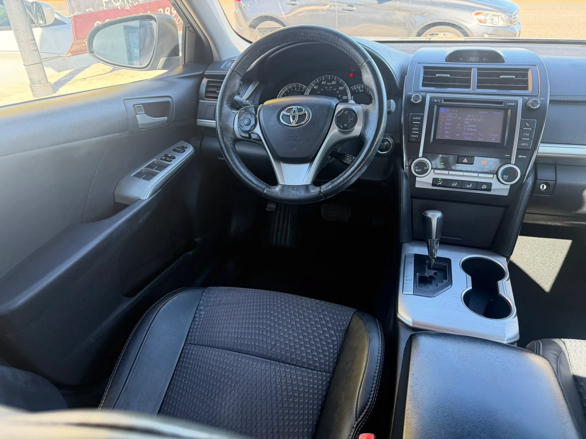 Used 2012 Toyota Camry SE FWD image 15