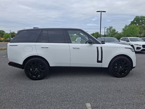 Used 2025 Land Rover Range Rover SE AWD/4WD image 7