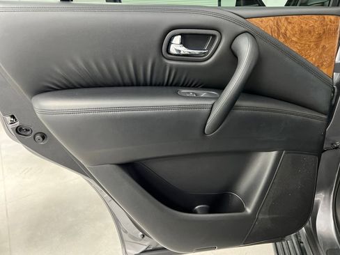 Used 2023 Nissan Armada SL w/ Captain's Chairs Package image 16