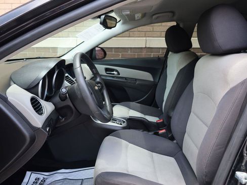 Used 2016 Chevrolet Cruze LS FWD image 16