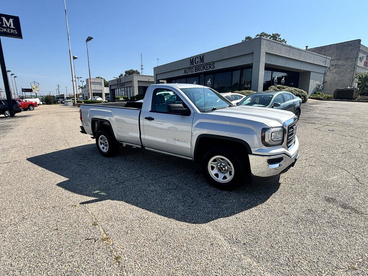 Used 2018 GMC Sierra 1500 2WD Regular Cab image 38