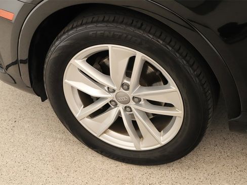 Used 2018 Audi Q3 2.0T Premium w/ Convenience Package image 32