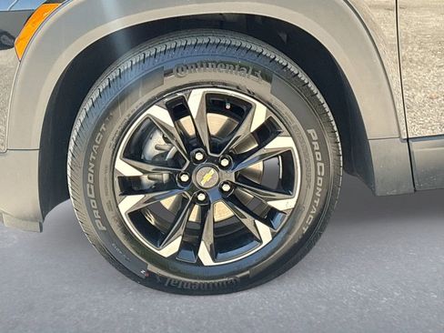 Used 2022 Chevrolet TrailBlazer LT w/ Convenience Package FWD image 18