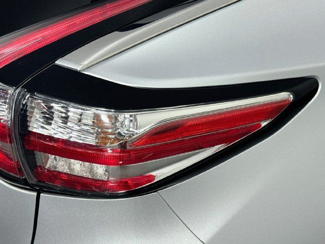 Used 2018 Nissan Murano SV FWD image 31
