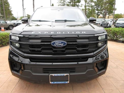 Certified 2025 Ford Expedition Max Active AWD/4WD image 7