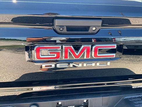 Used 2024 GMC Canyon Denali AWD/4WD image 31