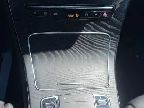Used 2022 Mercedes-Benz GLC 300 4MATIC image 16