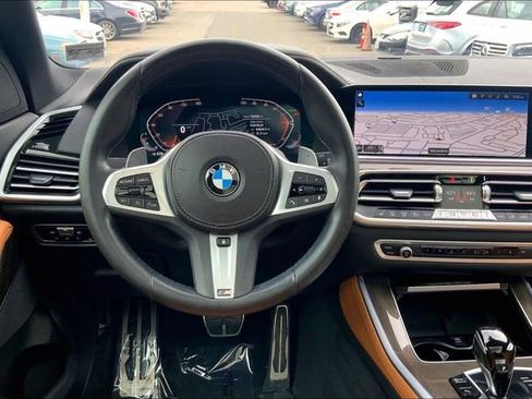 Used 2023 BMW X5 xDrive40i w/ M Sport Package AWD/4WD image 4