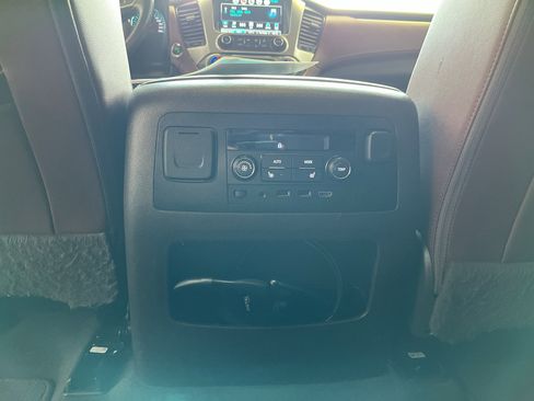 Used 2020 Chevrolet Tahoe Premier AWD/4WD image 17