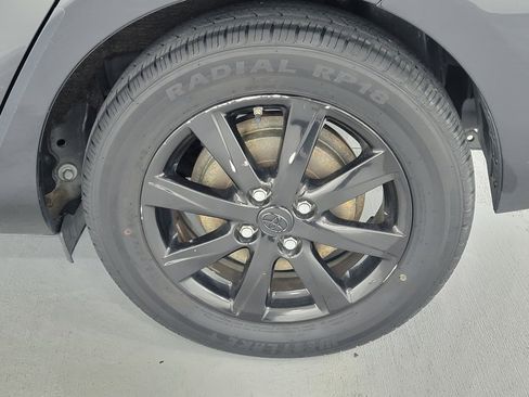 Used 2016 Toyota Prius C Persona Series image 11