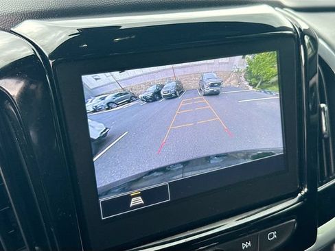 Used 2023 Chevrolet Traverse LT AWD/4WD image 18