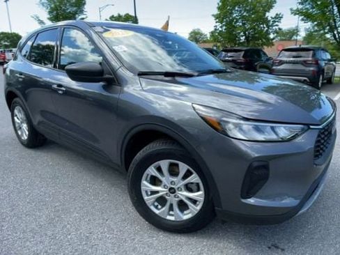 Certified 2025 Ford Escape Active AWD/4WD image 8