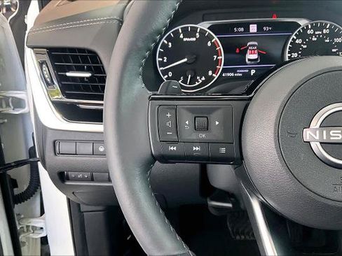 Certified 2023 Nissan Rogue SL w/ SL Premium Package FWD image 24