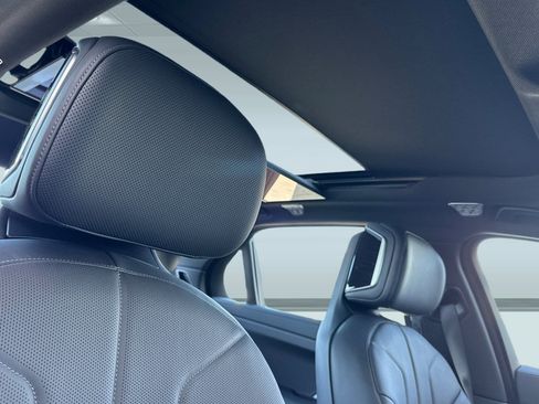 New 2025 BMW 740i image 26