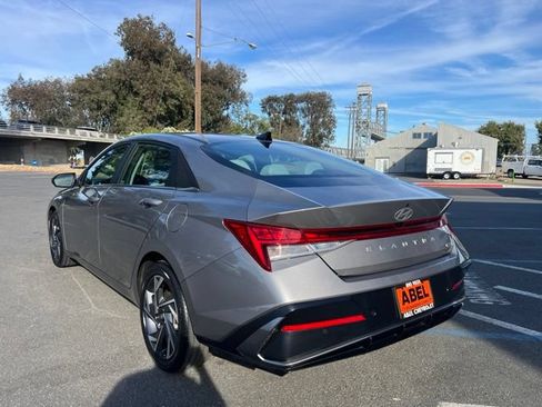 Used 2024 Hyundai Elantra Limited FWD image 9