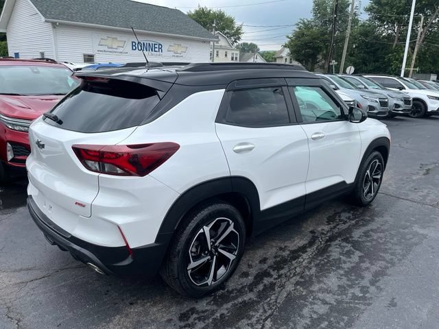 Used 2023 Chevrolet TrailBlazer RS w/ Sun and Liftgate Package FWD image 3