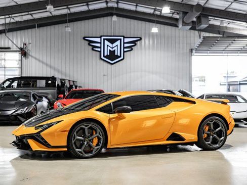Used 2023 Lamborghini Huracan Tecnica image 1