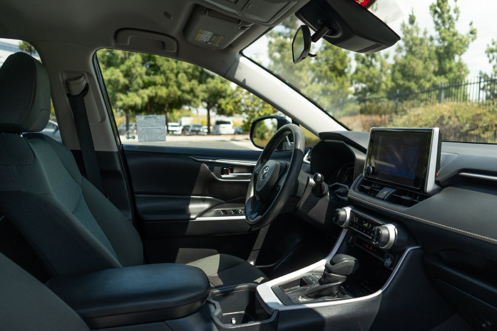 Certified 2025 Toyota RAV4 XLE FWD image 22