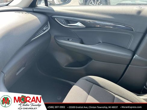 Certified 2022 Buick Envision Preferred FWD image 28