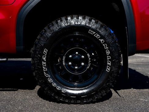 Used 2024 GMC Sierra 1500 AT4X w/ AT4X AEV Edition image 11