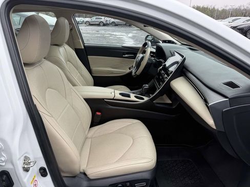 Used 2019 Toyota Avalon Limited w/ Advanced Safety Package image 15
