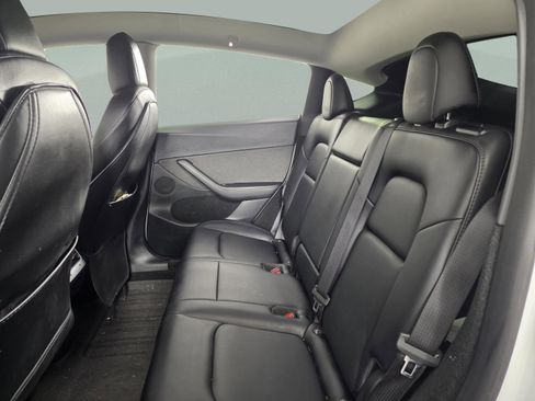 Used 2023 Tesla Model Y Long Range image 16