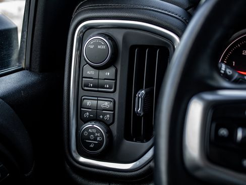 Used 2023 Chevrolet Silverado 2500 LTZ image 33