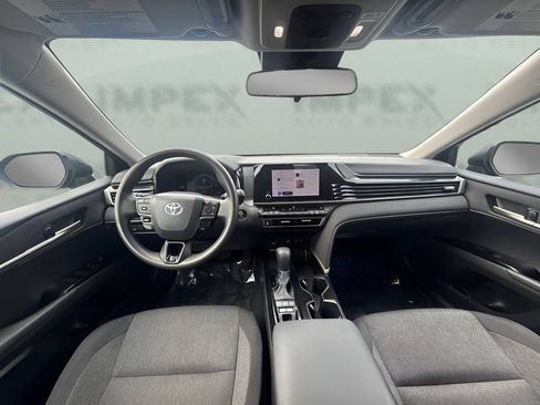Used 2025 Toyota Camry LE FWD image 8