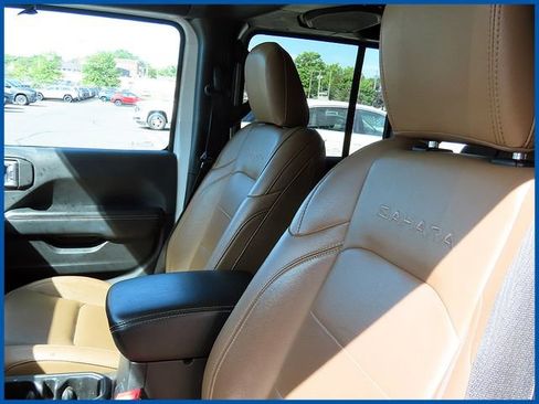 Certified 2020 Jeep Wrangler Unlimited Sahara AWD/4WD image 14
