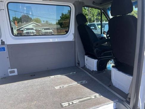 Used 2015 Mercedes-Benz Sprinter 2500 image 12