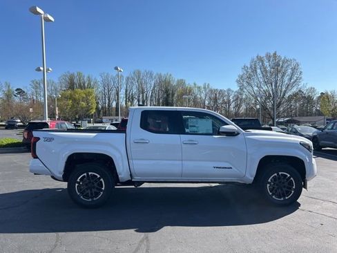 New 2026 Toyota Tacoma TRD Sport RWD image 4