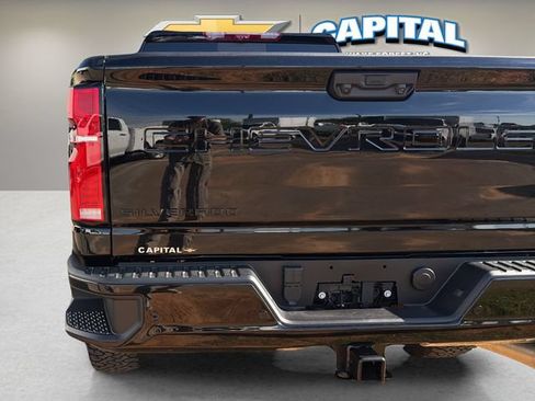 Used 2026 Chevrolet Silverado 2500 LTZ w/ LTZ Plus Package AWD/4WD image 9