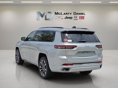 New 2025 Jeep Grand Cherokee L Overland w/ Rear Seat Video Group I AWD/4WD image 4