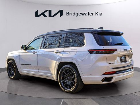 Used 2023 Jeep Grand Cherokee L Summit AWD/4WD image 4