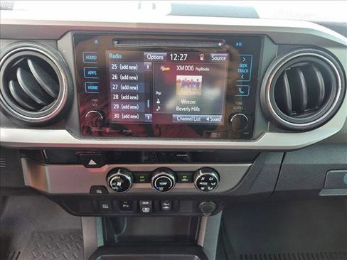 Used 2018 Toyota Tacoma SR5 RWD image 12
