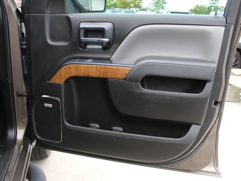 Used 2014 GMC Sierra 1500 SLT w/ SLT Preferred Package AWD/4WD image 30