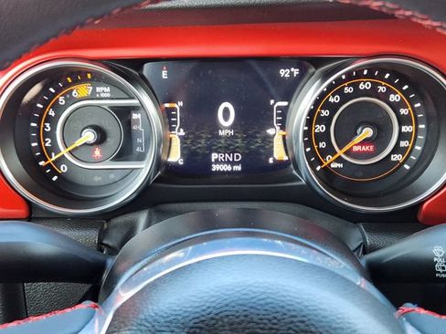Used 2023 Jeep Wrangler Unlimited Rubicon AWD/4WD image 16
